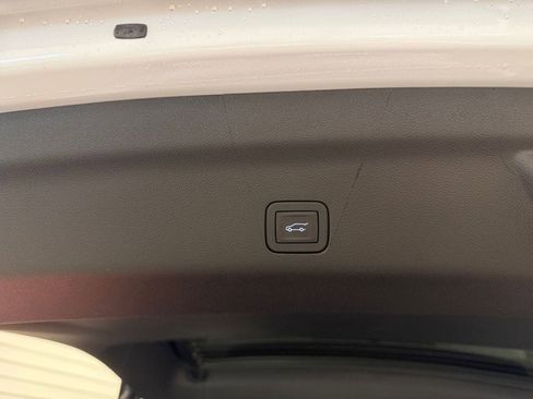 New 2026 GMC Yukon XL Denali w/ Sun & Power Step Package image 27