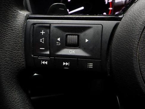 Certified 2022 Nissan Rogue SV image 27