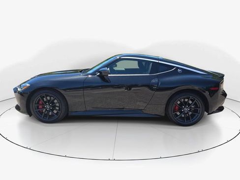 Used 2025 Nissan Z Performance w/ Floor Mat Package RWD image 9