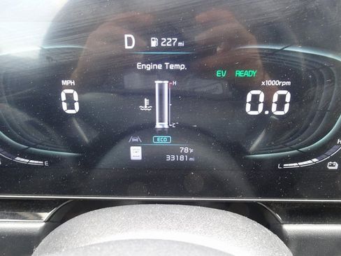 Used 2023 Kia Niro EX image 12