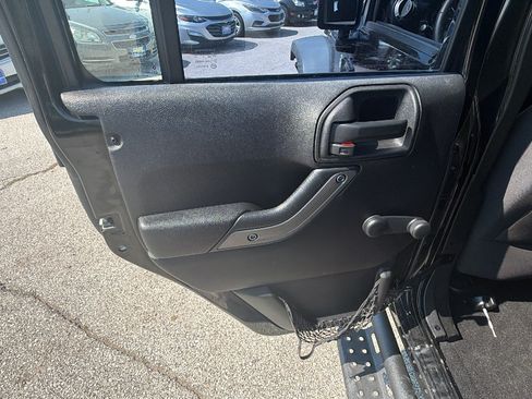 Used 2013 Jeep Wrangler Unlimited Sport w/ Connectivity Group AWD/4WD image 15