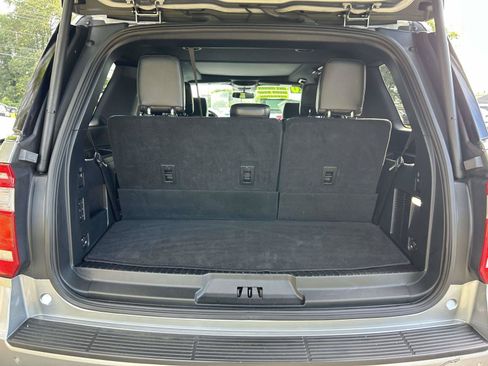 Used 2020 Ford Expedition XLT w/ Equipment Group 202A RWD image 14