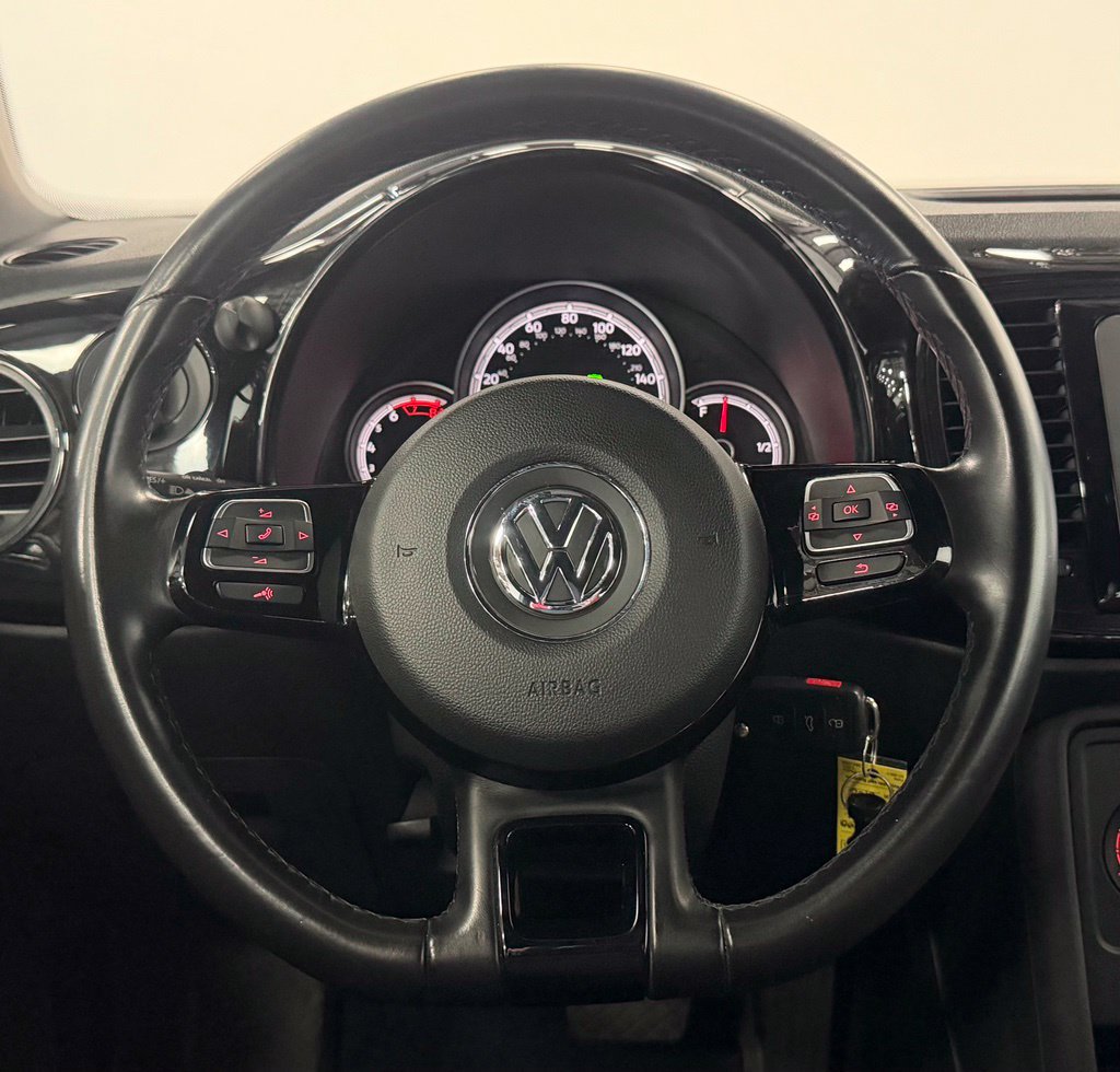 Used 2018 Volkswagen Beetle 2.0T S FWD image 14