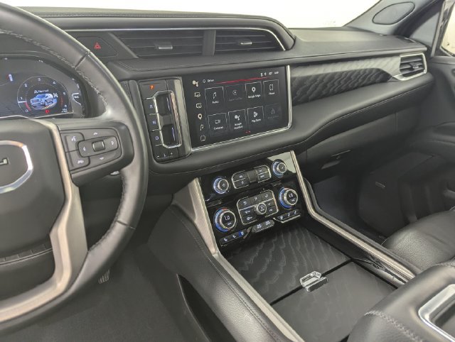 Used 2024 GMC Yukon Denali AWD/4WD image 14