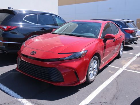 Used 2025 Toyota Camry LE FWD image 2