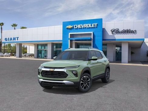 New 2026 Chevrolet TrailBlazer LT w/ LT Cold Weather Package FWD image 8