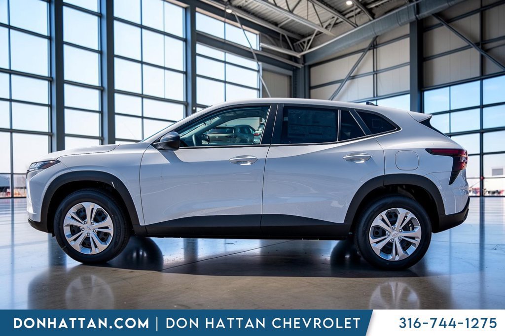 New 2026 Chevrolet Trax LS FWD image 2