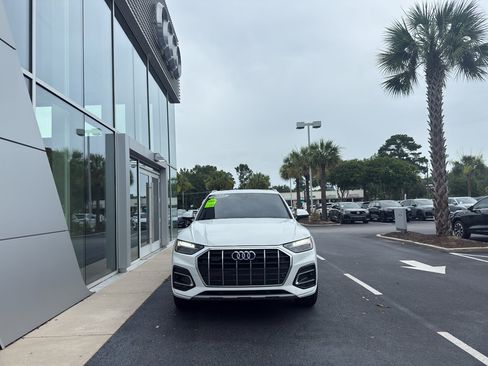 Used 2023 Audi Q5 2.0T Premium w/ Convenience Package AWD/4WD image 2