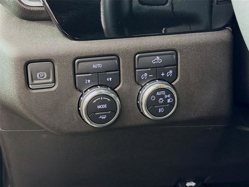 Used 2023 GMC Sierra 1500 Elevation AWD/4WD image 10