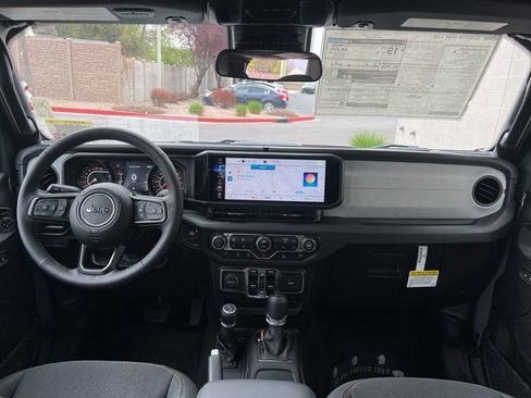 New 2025 Jeep Gladiator Sport image 18