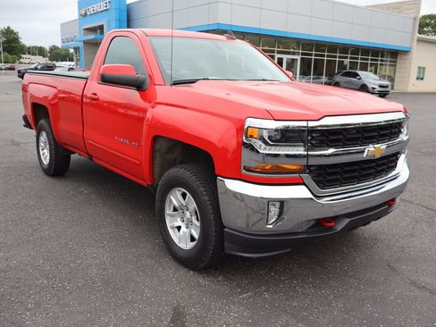 Used 2016 Chevrolet Silverado 1500 LT w/ LT Convenience Package AWD/4WD image 2