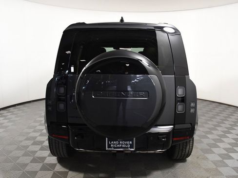 New 2026 Land Rover Defender 110 X-Dynamic SE AWD/4WD image 5