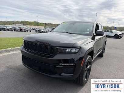 Used 2023 Jeep Grand Cherokee Limited w/ Black Appearance Package