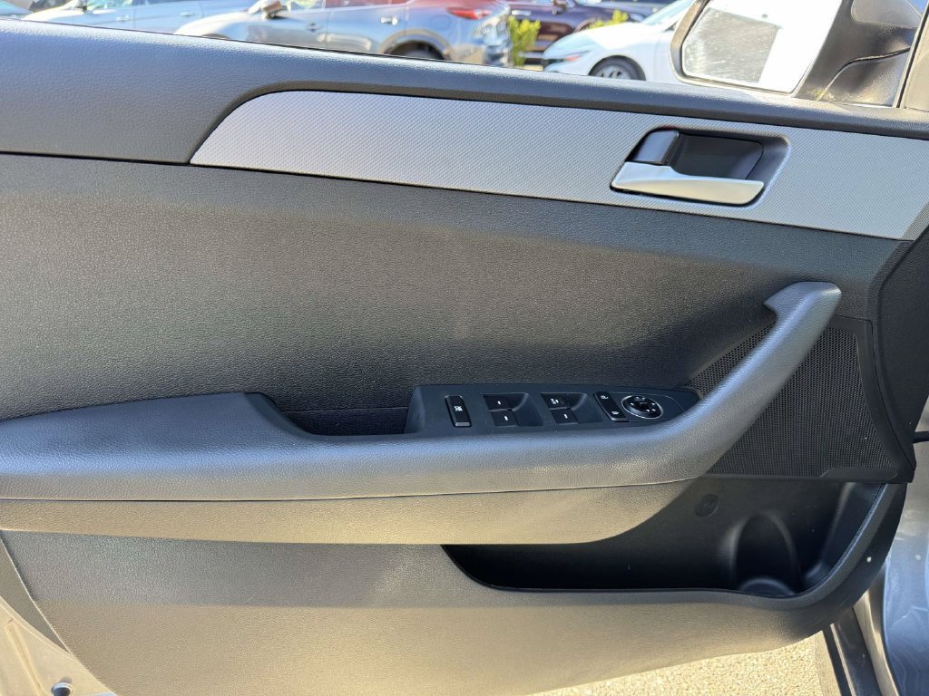 Used 2019 Hyundai Sonata ECO FWD image 17