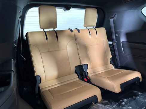 New 2026 Lexus LX 600 4WD w/ Luxury Package image 18