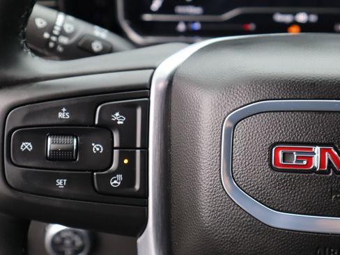 Used 2025 GMC Sierra 1500 Elevation image 22