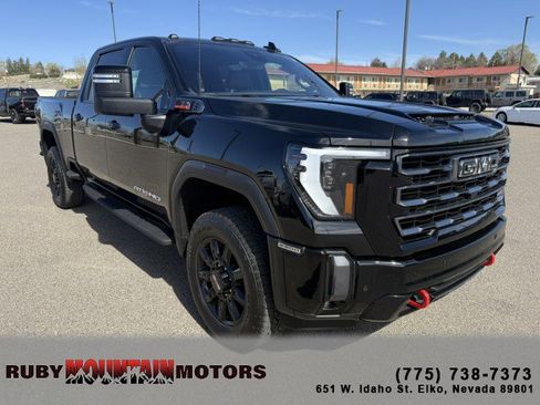 Used 2024 GMC Sierra 2500 AT4 w/ AT4 Premium Plus Package image 1