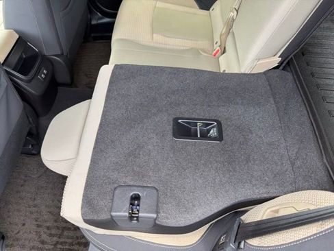 Used 2020 Subaru Outback Premium image 21