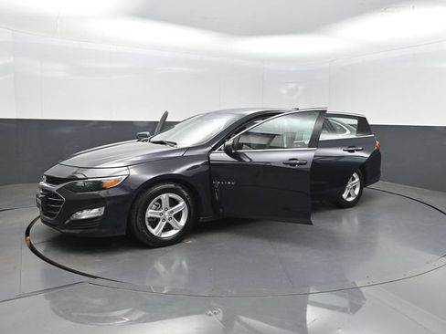 Used 2023 Chevrolet Malibu LT FWD image 33