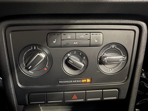 Used 2017 Volkswagen Beetle 1.8T S image 23