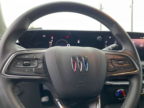 Used 2025 Buick Encore GX Preferred image 28