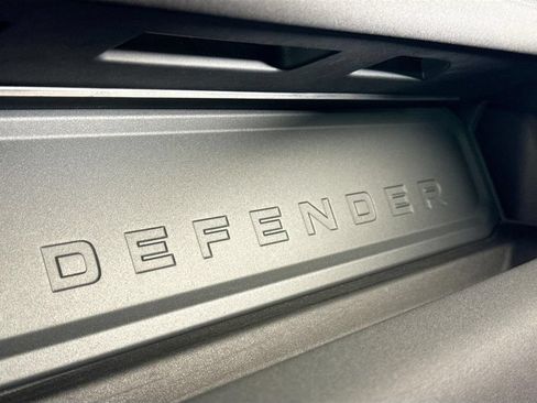 Used 2023 Land Rover Defender 110 X-Dynamic SE AWD/4WD image 21