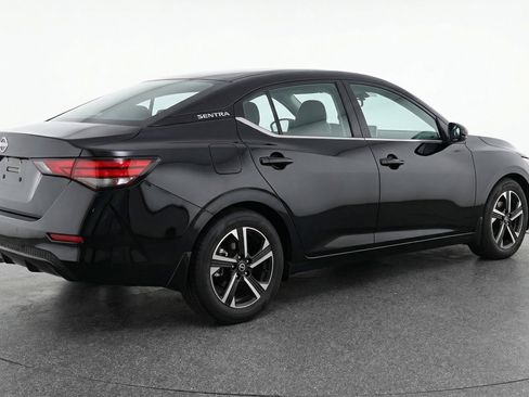 Used 2025 Nissan Sentra SV FWD image 9