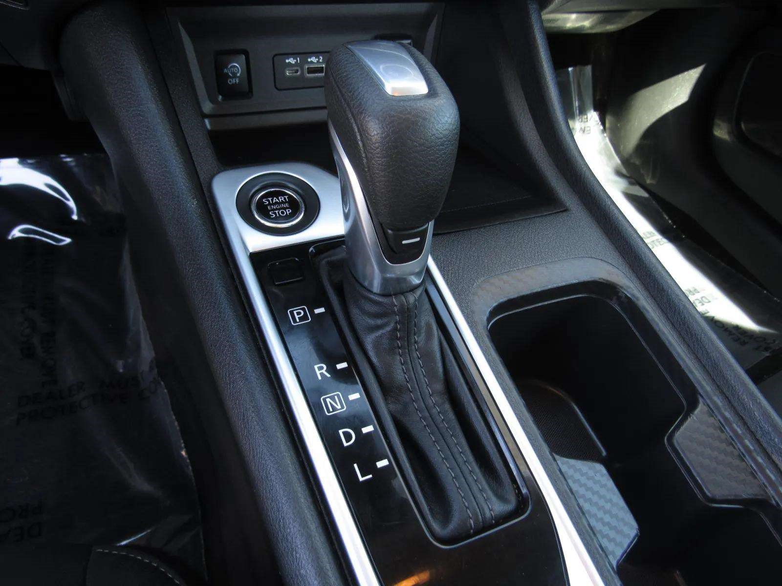 Used 2024 Nissan Sentra SV FWD image 19