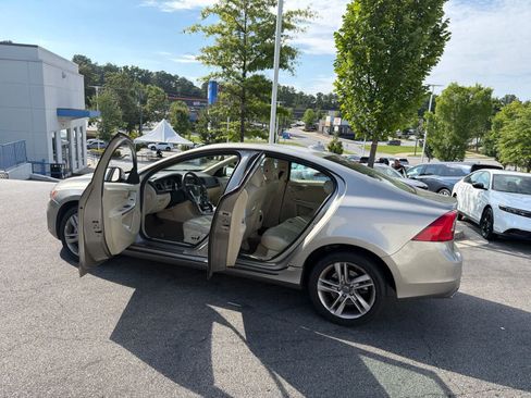 Used 2014 Volvo S60 T5 FWD image 20