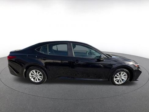 Used 2025 Toyota Camry LE image 16