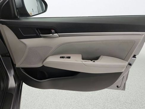 Used 2018 Hyundai Elantra SEL FWD image 28