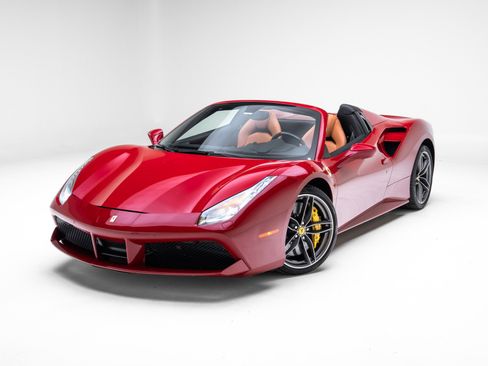 Used 2019 Ferrari 488 Spider image 24