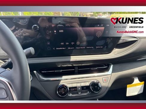 New 2026 Buick Envista Sport Touring w/ Convenience I Package FWD image 22