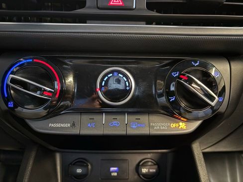 Used 2022 Hyundai Kona SEL w/ Cargo Package AWD/4WD image 28