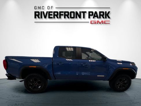 New 2025 GMC Canyon Elevation w/ Convenience Package image 2