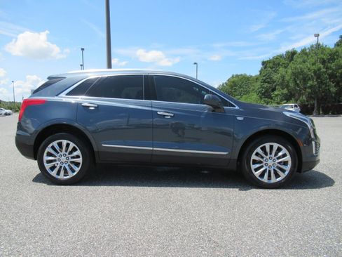 Used 2019 Cadillac XT5 Platinum AWD/4WD image 2