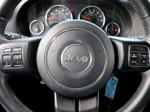 Used 2018 Jeep Wrangler Unlimited Sport w/ Connectivity Group AWD/4WD image 12