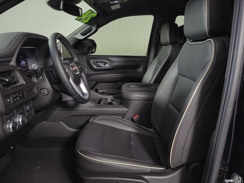 Used 2024 GMC Yukon SLT w/ SLT Luxury Package AWD/4WD image 18
