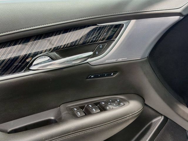 Certified 2024 Cadillac XT6 Premium Luxury AWD/4WD image 16