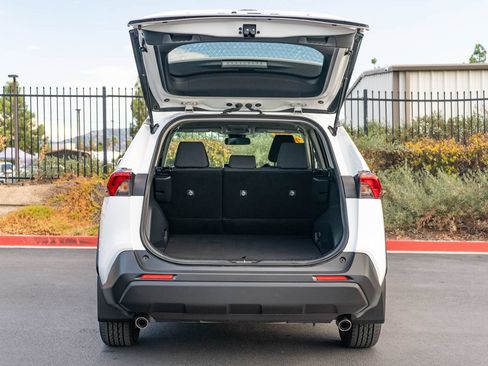 Certified 2025 Toyota RAV4 LE AWD/4WD image 22