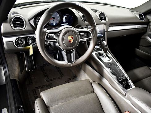 Used 2017 Porsche 718 Cayman S image 22