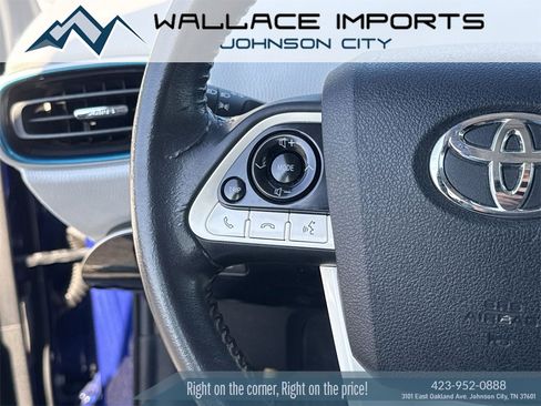 Used 2016 Toyota Prius Three w/ Advanced Technology Package image 32
