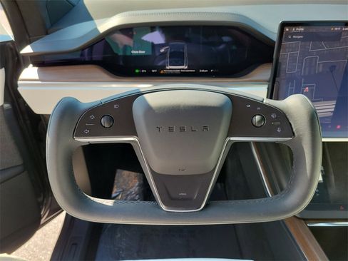 Used 2023 Tesla Model X image 35