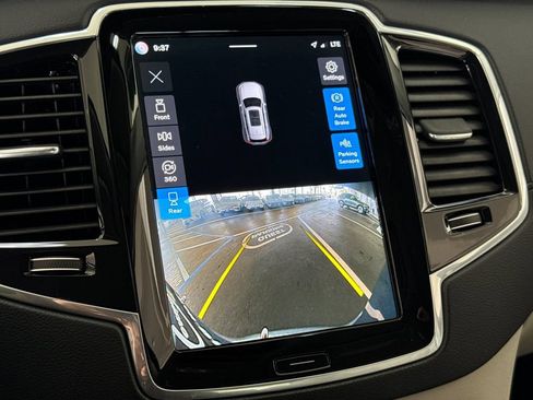 Certified 2023 Volvo XC90 T8 Ultimate w/ Lounge Package AWD/4WD image 20