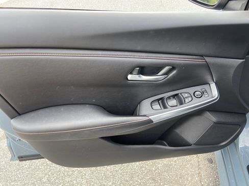 Certified 2024 Nissan Sentra SR FWD image 9