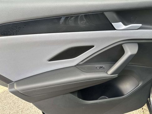 New 2026 Volkswagen Tiguan SE R-Line image 9