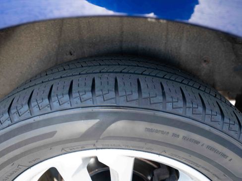 Used 2017 Ford Transit Connect XLT image 30