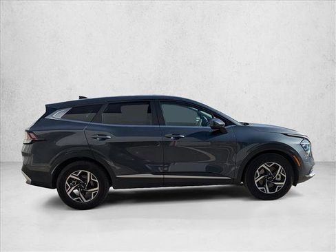 Used 2024 Kia Sportage LX image 4