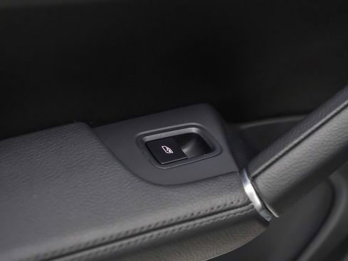 Certified 2023 Porsche Cayenne image 16