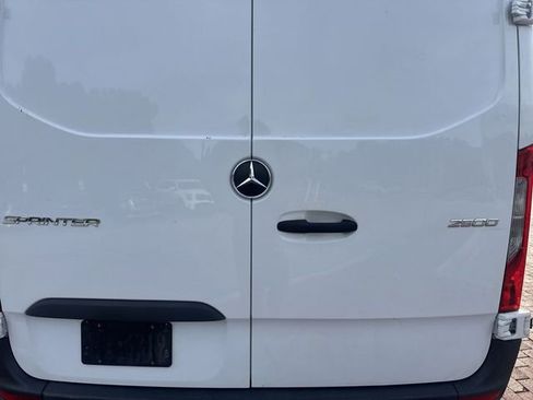 Used 2025 Mercedes-Benz Sprinter 2500 image 9